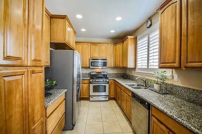 4528 Cardona Ln photo 1