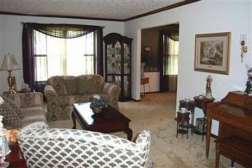 2nd image of 34 Hawthorn Glen Trl