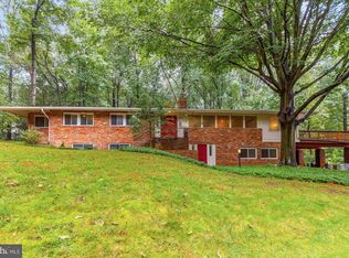 9228 Farnsworth Dr, Potomac, MD 20854