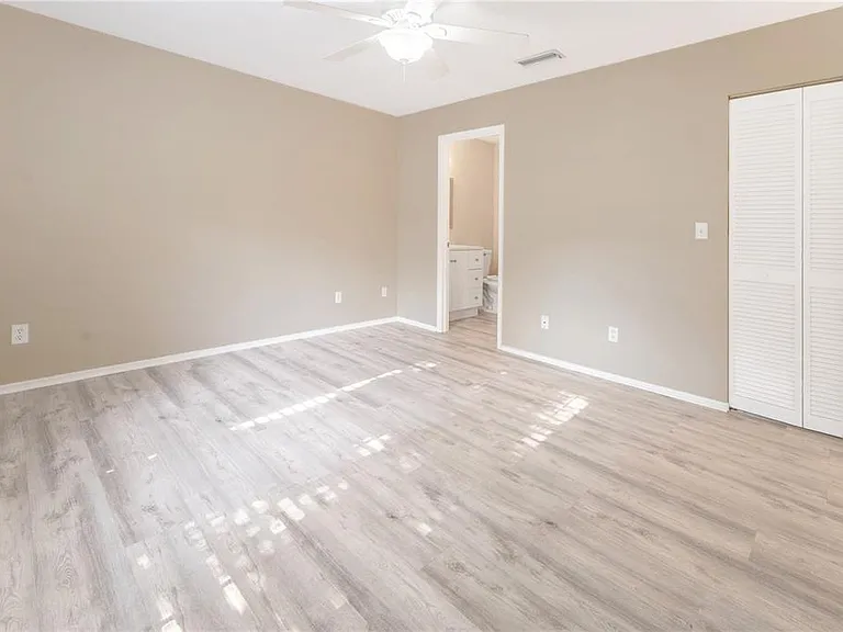3826 Lake Shore Dr — Photo 11
