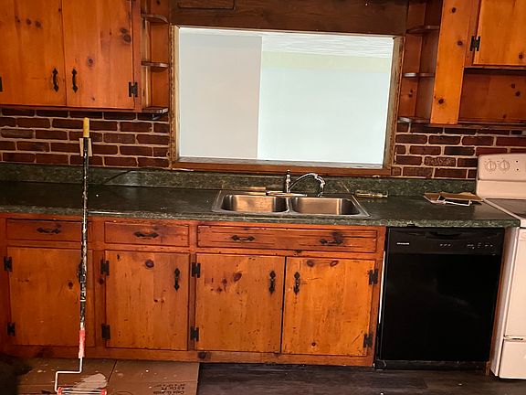5th image of 1109 Glenoaks Dr