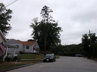 373 Parkside Dr, Warwick, RI 02888