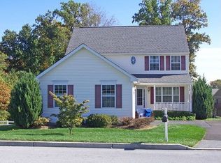 313 Deer Track Ct, West Grove, PA 19390