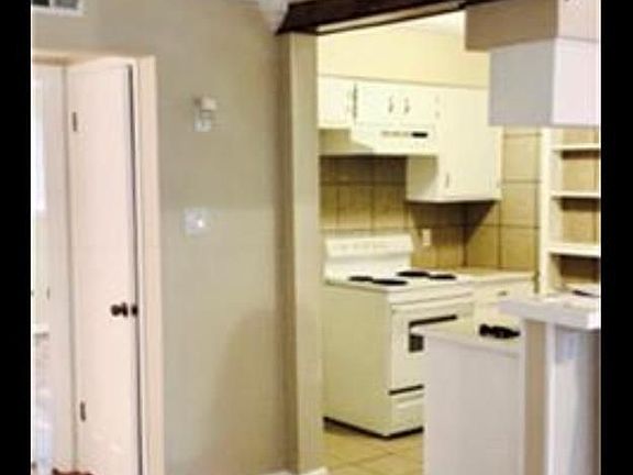 3rd image of 219 W F St #219