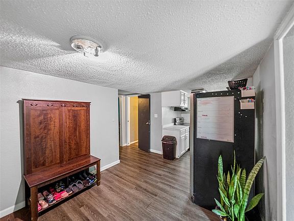 4th image of 503 Stallings St
