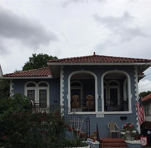 1st image of 2825 Jefferson Ave