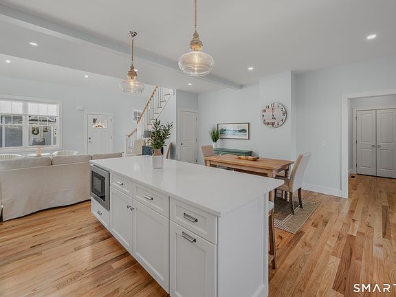 4th image of 34 Ivy Hill Road #34