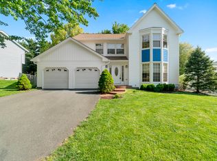 12536 Browns Ferry Rd, Herndon, VA 20170