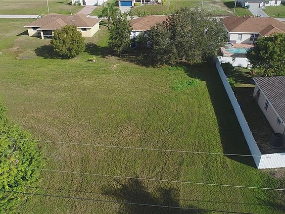 5th image of 2225 NW 4th Ter