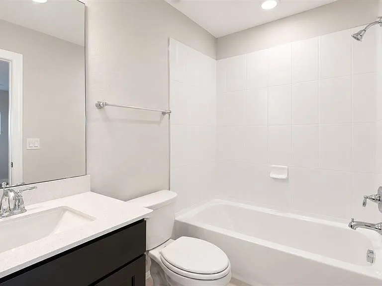 16628 Silver Brook Way — Photo 30