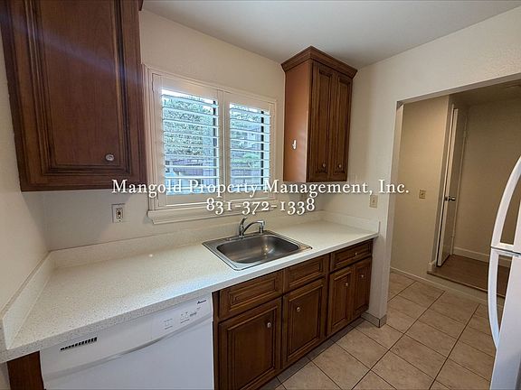 2nd image of 871 Alice St APT 2