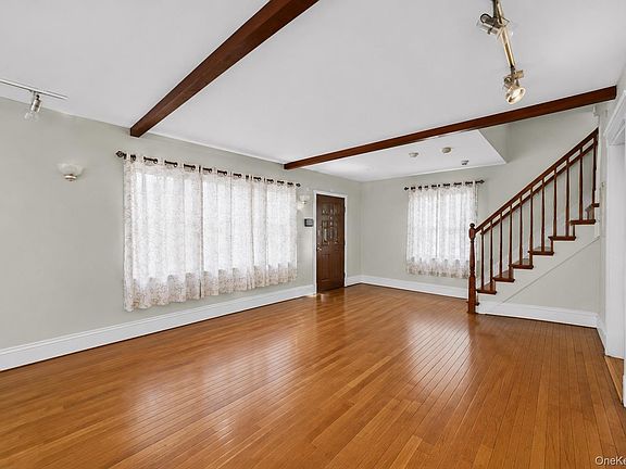 4th image of 77 Irving Place