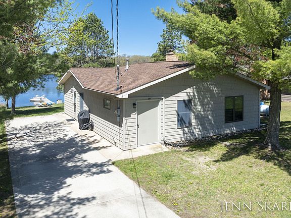 4th image of 5575-5562 N Sauble Lake Dr