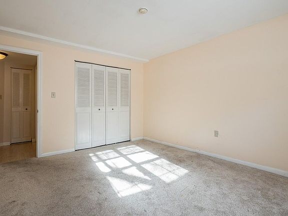 4th image of 27 Farrwood Ave APT 8