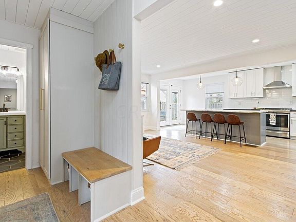 4th image of 1805 Ashland Ave