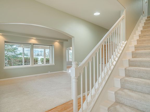 5th image of 605 Briarwood Dr