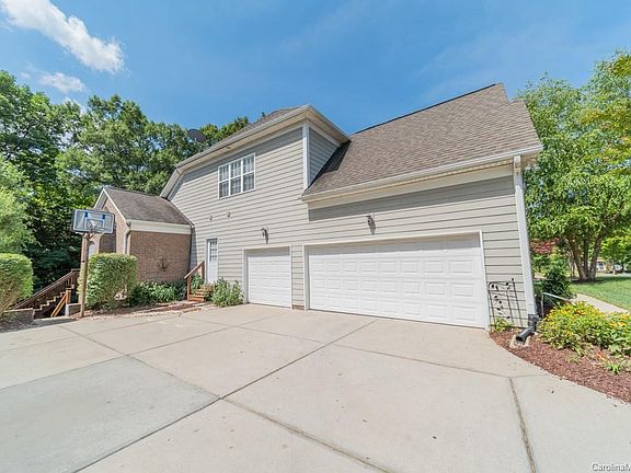 2nd image of 661 Buckleigh Ct