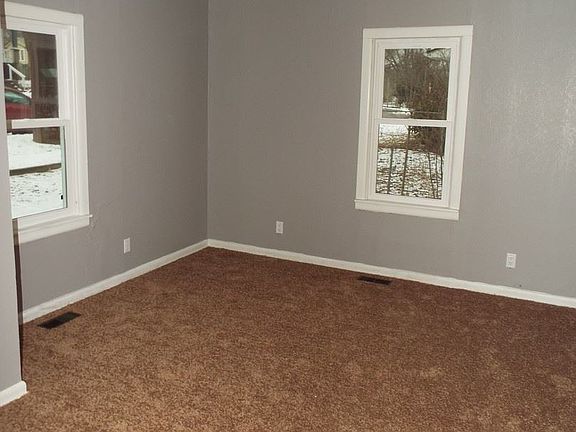 5th image of 907 N 9th St