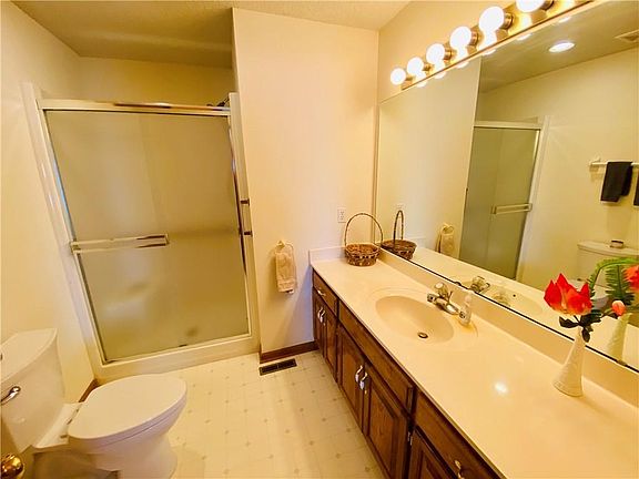 2nd image of 8616 N Chatham Cir