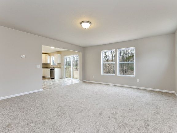 5th image of 11969 Wooddyke Dr NE