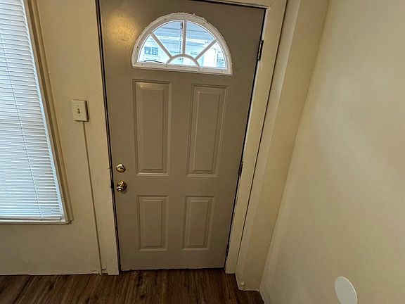 2nd image of 212 N Peach St
