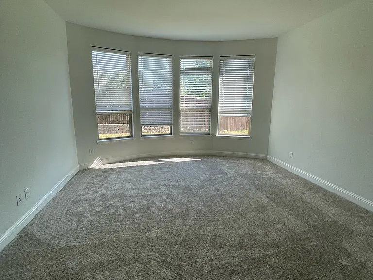 518 Overton Ave — Photo 3