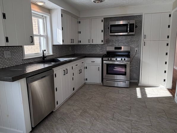 42 Edward St Floor 1