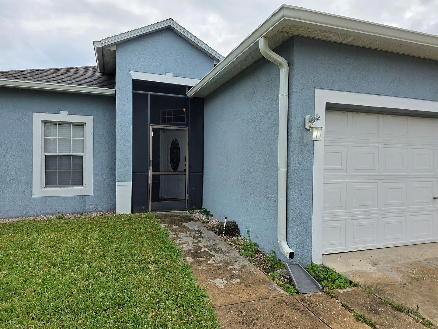 Three Bedroom House at Waterside Estates in Orlando — Photo 3