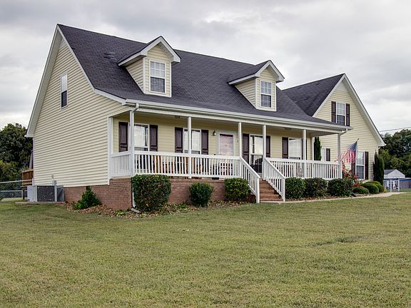 3rd image of 109 Cook Ln