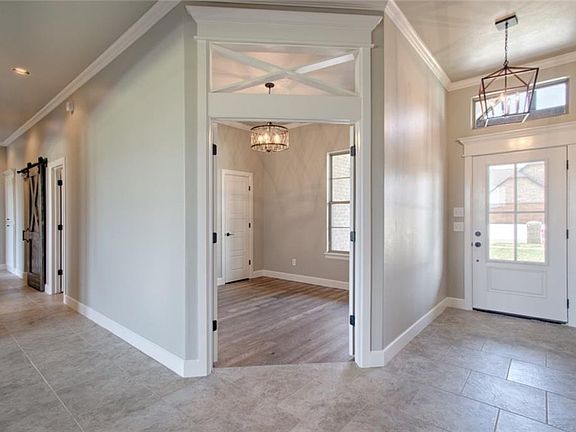 4th image of 4608 Hidalgo Dr