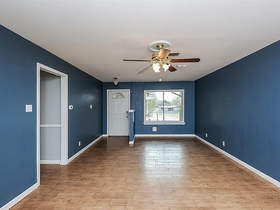 3rd image of 6508 Charmaine Dr