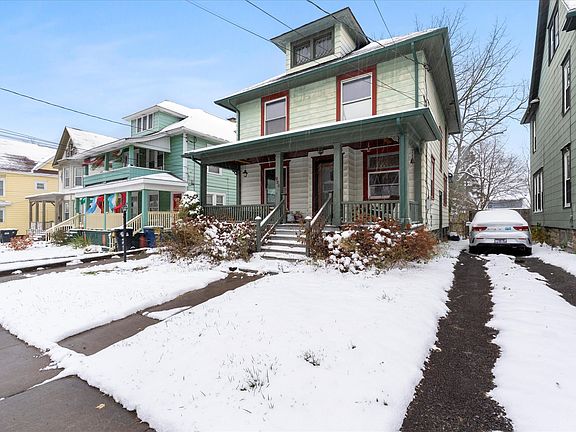 2nd image of 925 Westcott St