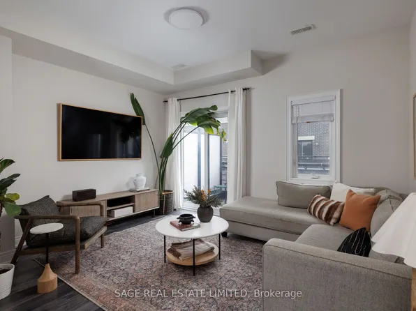 427 Royal York Rd, Toronto, ON M8Y 2R8