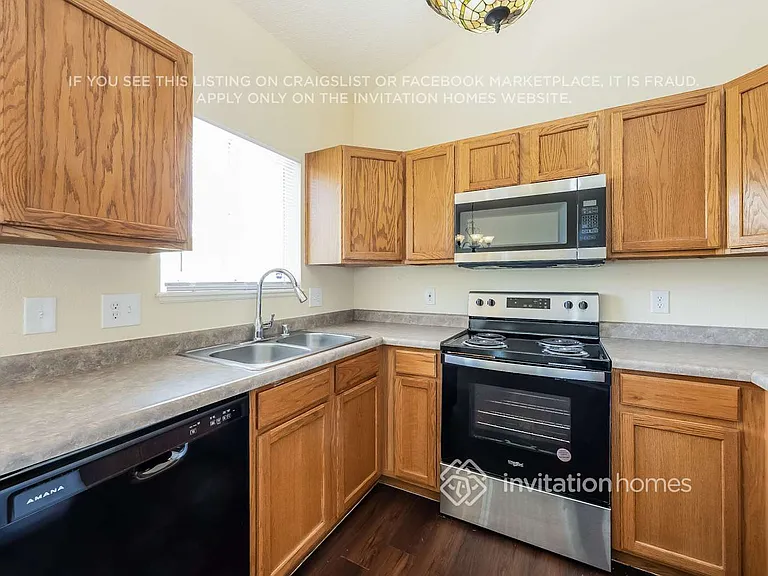 990 Ancestra Dr — Photo 9