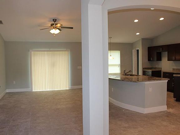 5th image of 314 Begonia Ct
