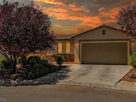 3rd image of 4680 Lorenzo Way