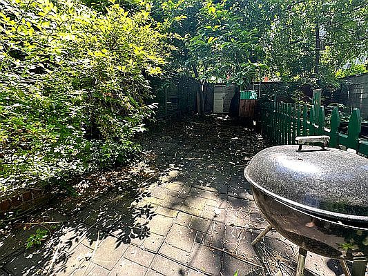 2nd image of 80 Eagle St APT 1l