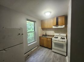 36 S 12th St, Newark, NJ