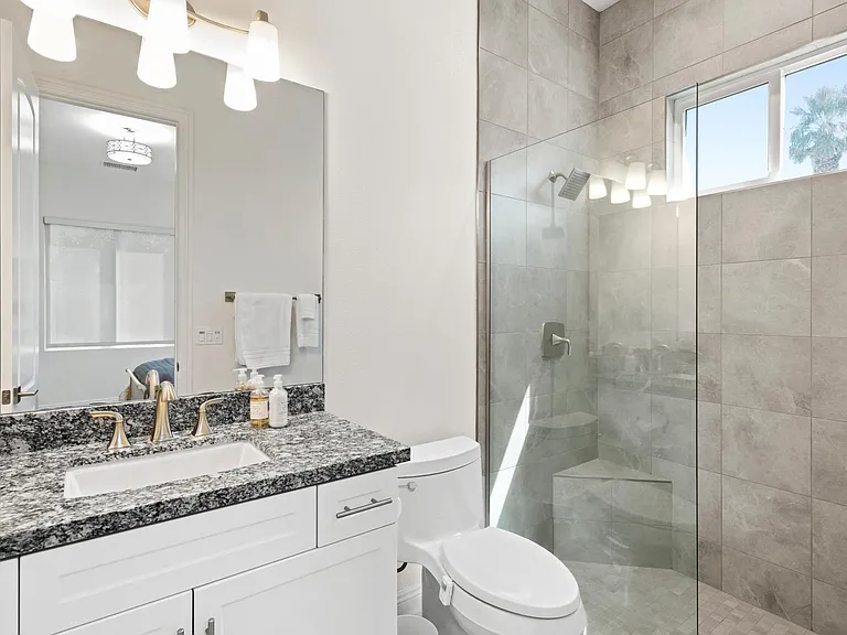Guest bed bathroom with shower