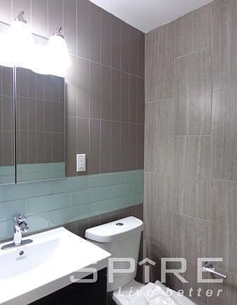 4th image of 747 10th Ave APT 35C