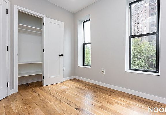 5th image of 555 E 137th St #304