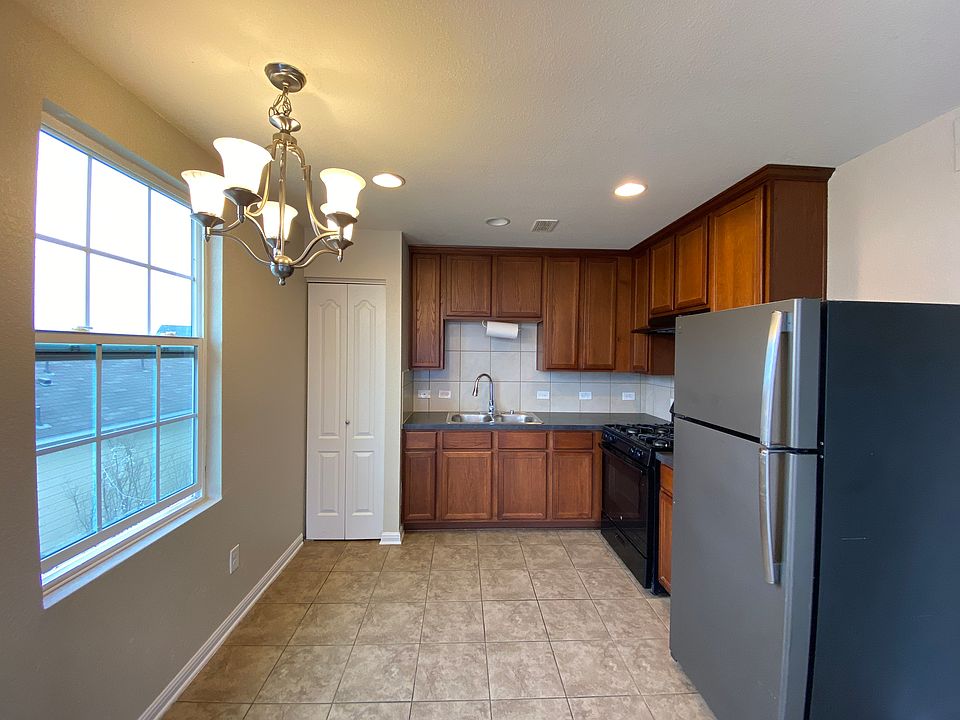 1st image of 296 Ferrule Dr