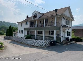 6 W Poplar St, Nanticoke, PA 18634