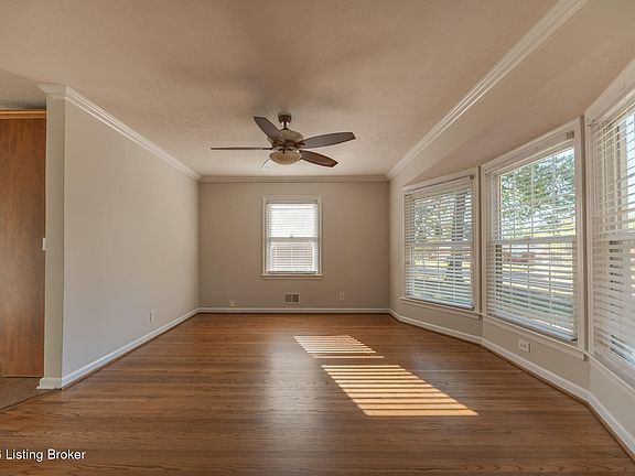 4th image of 3211 Radiance Rd