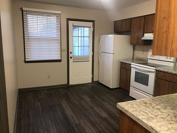 3rd image of 3117A Brickdale Ln