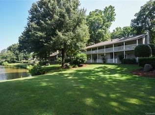 8134 Raintree Ln, Charlotte, NC 28277