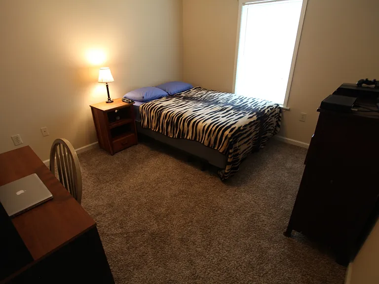 714 Yeager Ln — Photo 9