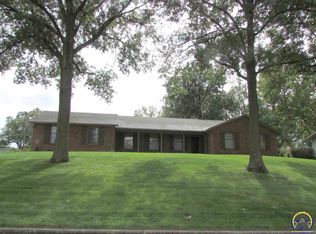 5029 SW West Hills Dr, Topeka, KS 66606