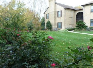 902 Wellington Pl, Aberdeen, NJ 07747