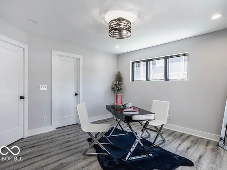 1561 N College Ave — Photo 19